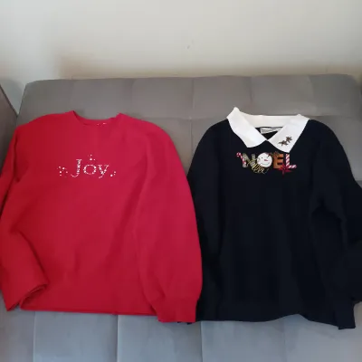 LOT 109: Collection of Women's Christmas Sweaters / Vests Sizes Petite Large - 2XL