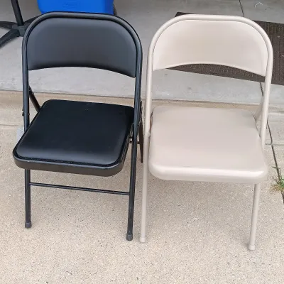 LOT 60: Coleman 40qt Wheeled Cooler, George Forman Electric Grill, Folding Chairs & Mini Chair Umbrella
