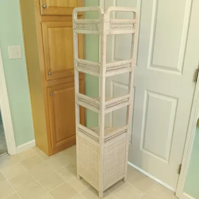 LOT 124: Corner Wicker 5ft Bath Cabinet