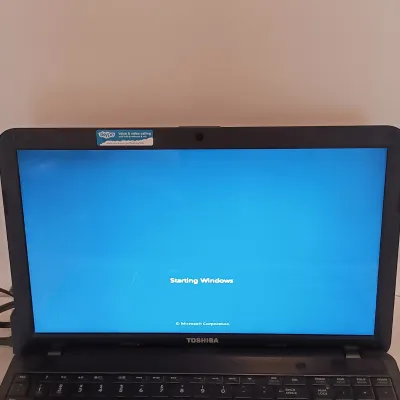 LOT 111: Toshiba Satellite C855-S5214 Laptop 500GB 4GB RAM