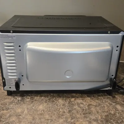 LOT 95: Cuisinart Food Processor and Compact Countertop Toaster Oven