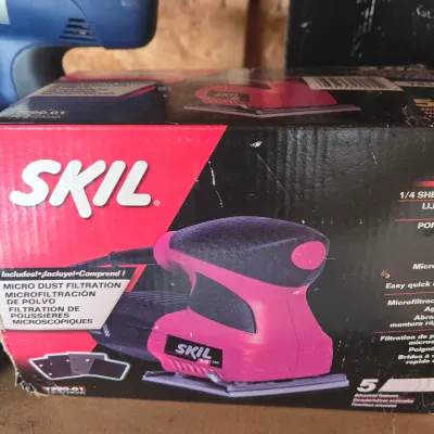 LOT 129: Garage Finds/ Rechargeable, Cordless Tools