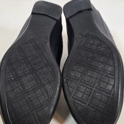 LOT 107: Variety of Women's Shoes