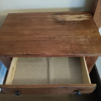 LOT 134: Broyhill Attic Heirlooms Nightstand with Queen Size Wood Headboard
