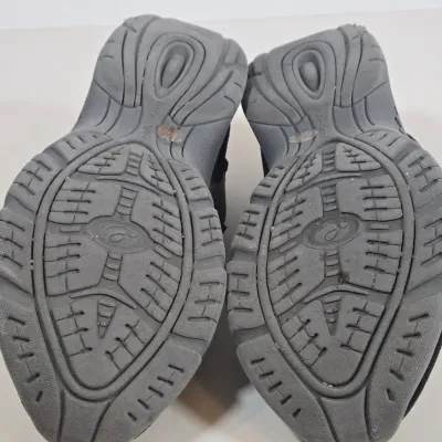 LOT 172: Variety of Women's Shoes