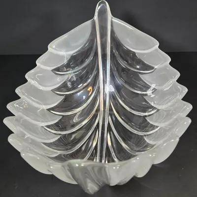 LOT 91: Faux Flower Decor, Vintage Clear and Frosted Leaf-shaped Decorative Bowl, Ceramic Frog Figurines, and More