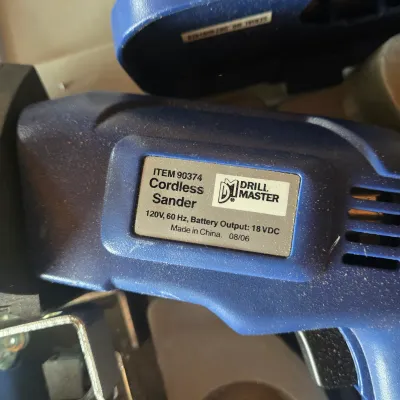 LOT 129: Garage Finds/ Rechargeable, Cordless Tools