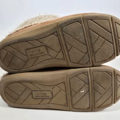 LOT 172: Variety of Women's Shoes
