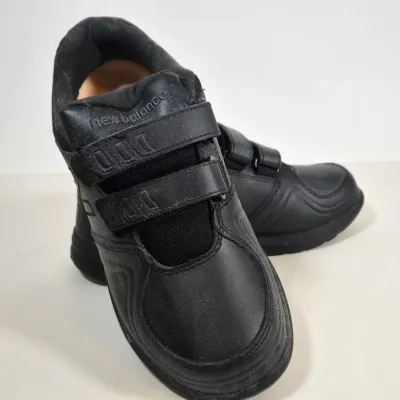 LOT 172: Variety of Women's Shoes