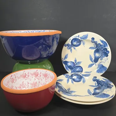 LOT 93: Speckled Sponge Ware Clay Pottery Mixing Bowls/ Blue Bowl has Spout/ and Vintage Pier 1 Melinda Italian Earthenware Bowls