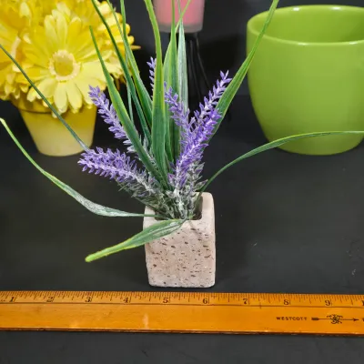 LOT 91: Faux Flower Decor, Vintage Clear and Frosted Leaf-shaped Decorative Bowl, Ceramic Frog Figurines, and More