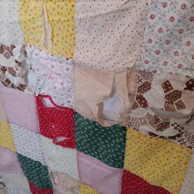 LOT 122: Vintage Quilt with Framed Embroidery, Vera Bradley Throw Blanket, Crocheted Blankets & More