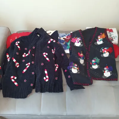 LOT 109: Collection of Women's Christmas Sweaters / Vests Sizes Petite Large - 2XL