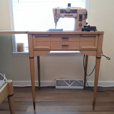 LOT 16: Singer Slant-O-Matic 401A Sewing Machine in Table with Bench & Crafting Accessories