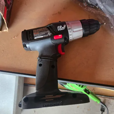 LOT 129: Garage Finds/ Rechargeable, Cordless Tools