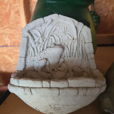 LOT 127: Garage Finds/ Multiple Frog and 2 Owl Garden Statues