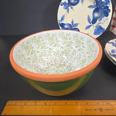 LOT 93: Speckled Sponge Ware Clay Pottery Mixing Bowls/ Blue Bowl has Spout/ and Vintage Pier 1 Melinda Italian Earthenware Bowls