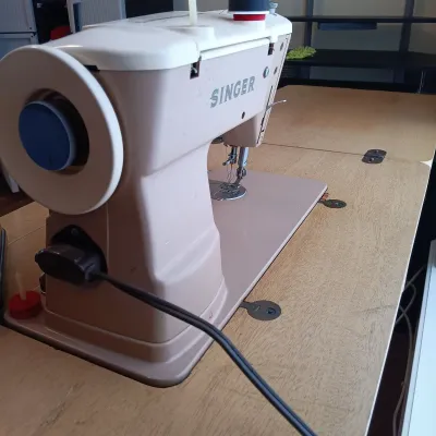 LOT 16: Singer Slant-O-Matic 401A Sewing Machine in Table with Bench & Crafting Accessories