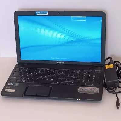 LOT 111: Toshiba Satellite C855-S5214 Laptop 500GB 4GB RAM