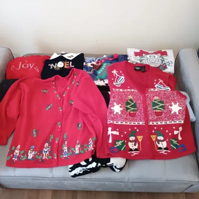 LOT 109: Collection of Women's Christmas Sweaters / Vests Sizes Petite Large - 2XL