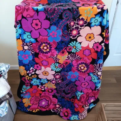 LOT 122: Vintage Quilt with Framed Embroidery, Vera Bradley Throw Blanket, Crocheted Blankets & More