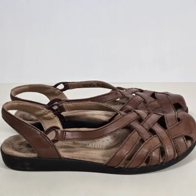LOT 107: Variety of Women's Shoes