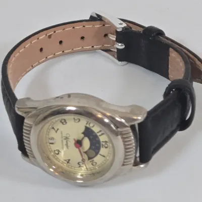 LOT 98: Vintage Stainless Steel Victorinox Swiss Army Quartz Wristwatch and Wrangler Quartz Wristwatch