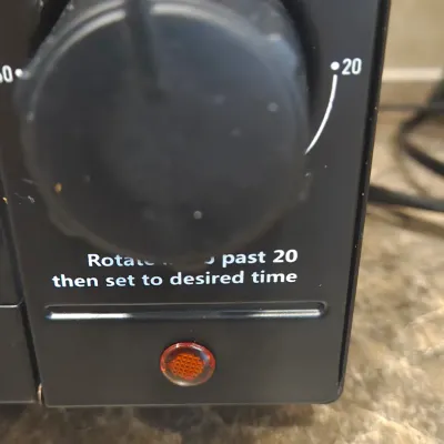 LOT 95: Cuisinart Food Processor and Compact Countertop Toaster Oven