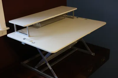 Adjustable Sit-Stand Desktop Workstation / Desk Riser