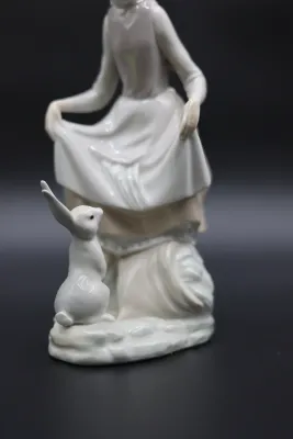 Lladró Rabbit’s Food Girl with Bunny Porcelain Figurine