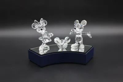 Swarovski Disney Showcase Mickey & Minnie Mouse Crystal Figurines