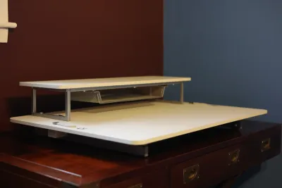 Adjustable Sit-Stand Desktop Workstation / Desk Riser