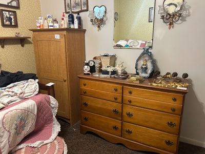 Sale Photo Thumbnail #25