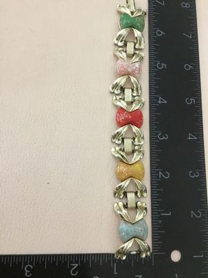 Vintage glitter, Lucite bowtie, hourglass shaped gold tone link bracelet