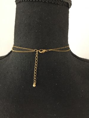 Beautiful, vintage bronze, toned enamel leaf necklace
