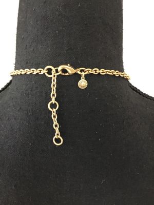 Beautiful J crew, gold tone, iridescent, raspberry, pink statement, necklace