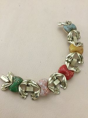 Vintage glitter, Lucite bowtie, hourglass shaped gold tone link bracelet