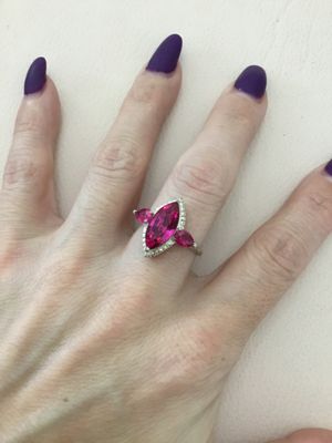 Beautiful 925 sterling silver marquise, cut, pink stone, fuchsia pink