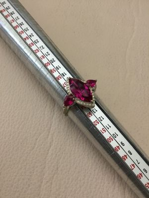 Beautiful 925 sterling silver marquise, cut, pink stone, fuchsia pink