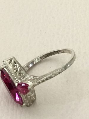 Beautiful 925 sterling silver marquise, cut, pink stone, fuchsia pink