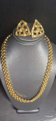 90s Gold Tone Thick Heavy Thick Gold Chain Chunky Necklace 18" & Earrings