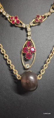 Lot 4 Gold tone Necklaces