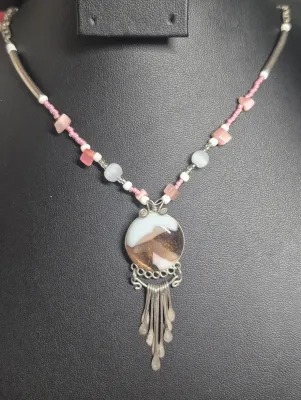 Lot 3 Vintage Necklaces