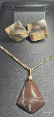 Natural Maryam Jasper Pendant on gold link chain & Earrings