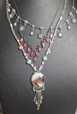 Lot 3 Vintage Necklaces