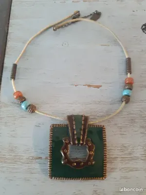NY & Co Wired Enamel Choker Necklace & Earrings