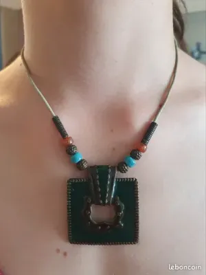 NY & Co Wired Enamel Choker Necklace & Earrings
