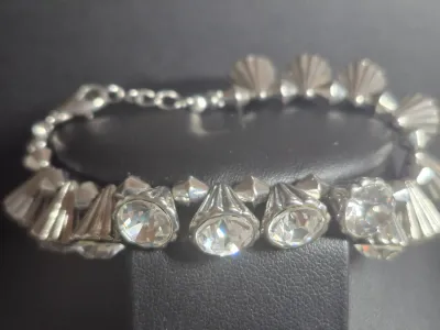 Lia Sophia Kiam Collection Necklace & Pie plate Bracelet w/dangle earrings