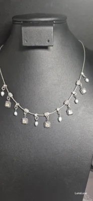 Lot 3 Vintage Necklaces