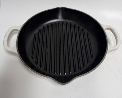 Le Creuset *Made in France* Enameled Cast iron 9 3/4 Circle Grill Pan